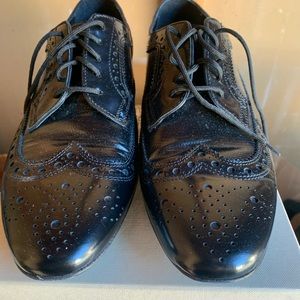 Wingtip Burberry men’s dress shoes